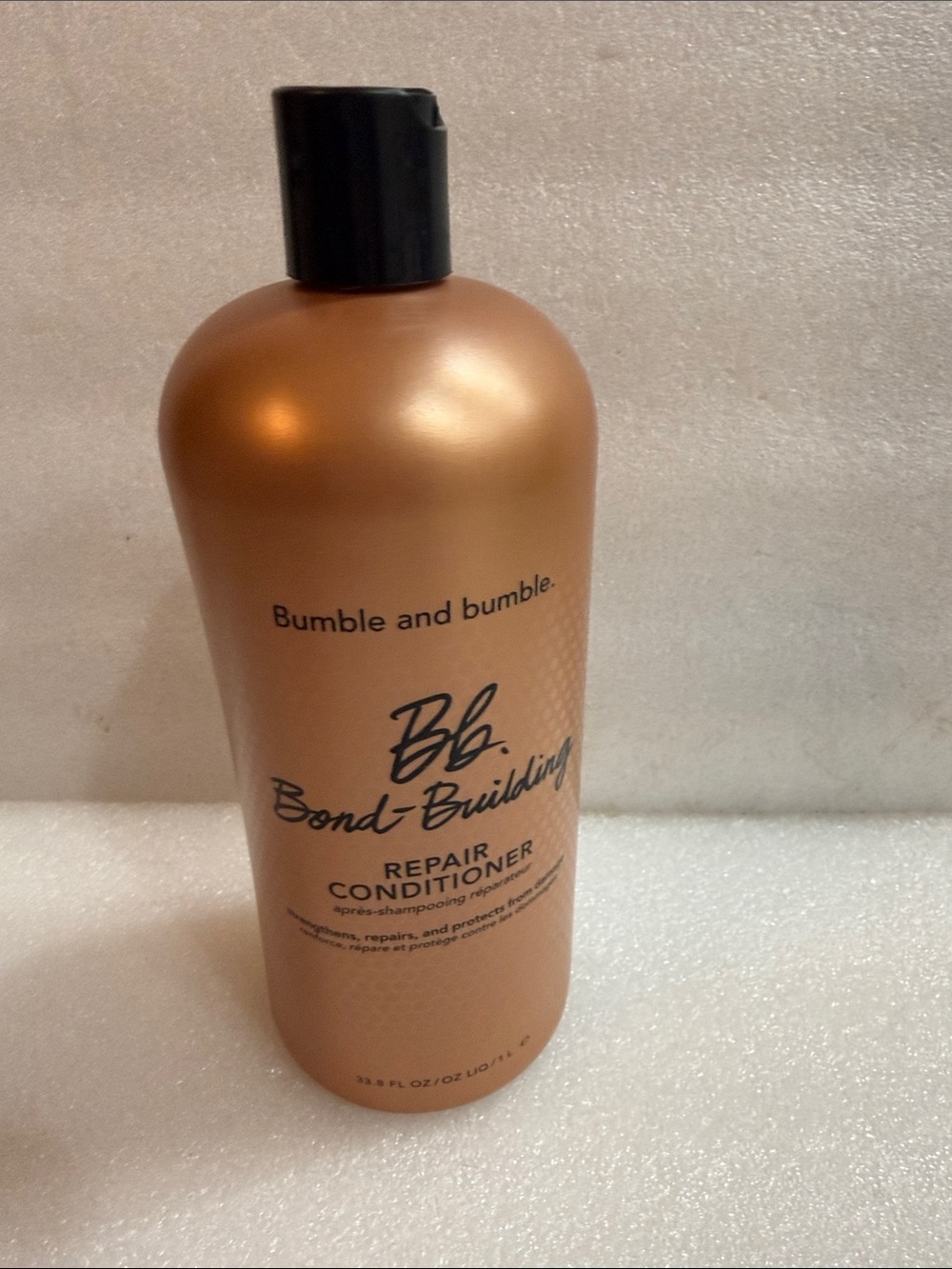 Bumble and bumble. Bond-Building Hair Repair Conditioner 33.8 Oz 1 L New